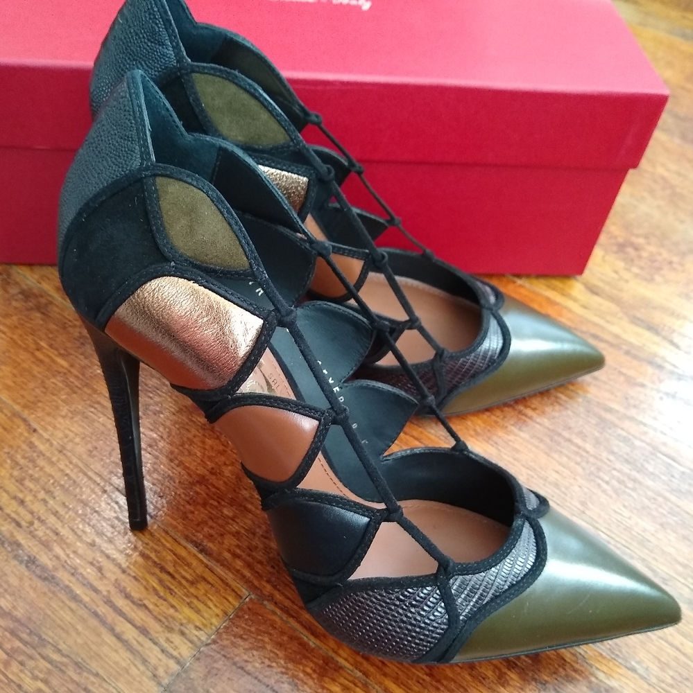 Salvatore Ferragamo stilettos - Picture 6 of 16